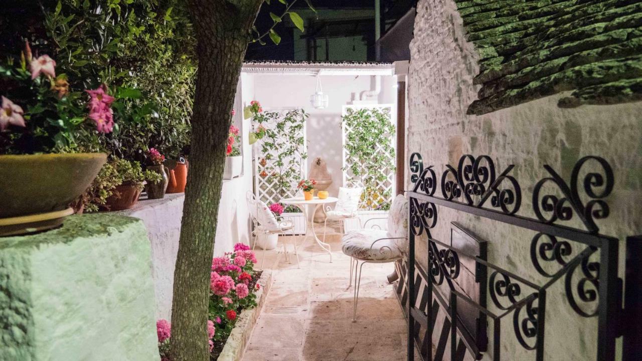 Trullo "Vicolo Fiorito" Villa Alberobello Eksteriør bilde
